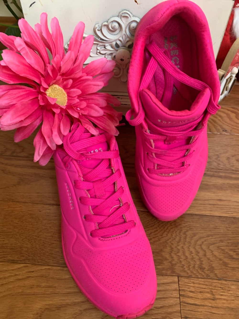 Skechers Women's Neon Pink Athletic Sneakers - Picture 4 of 4